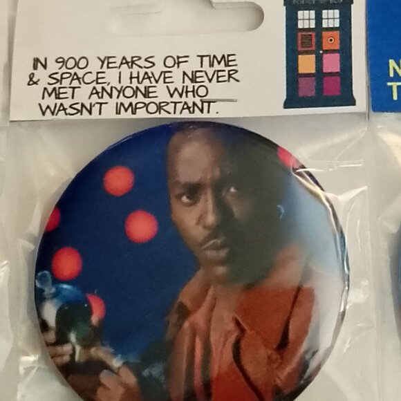 8 BIG BUTTONS! The 15th DOCTOR WHO, 2 1/4" / 58mm BUTTONS, Ncuti Gatwa - Picture 4 of 10